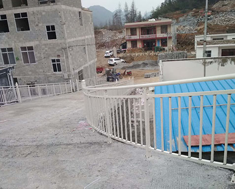 陽臺護(hù)欄20.jpg